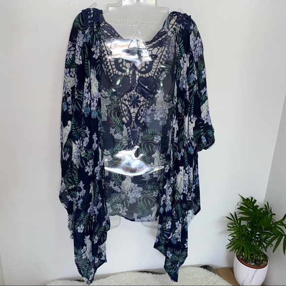 NEW Accessory St New York Blue Graphic Design Kimono Summer Coverup - Size OS - Picture 2 of 9